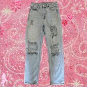 American Eagle Outfitters Women's light wash Distressed Straight Leg Jeans